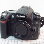 Nikon D90 12MP Digital Camera Body + Charger
